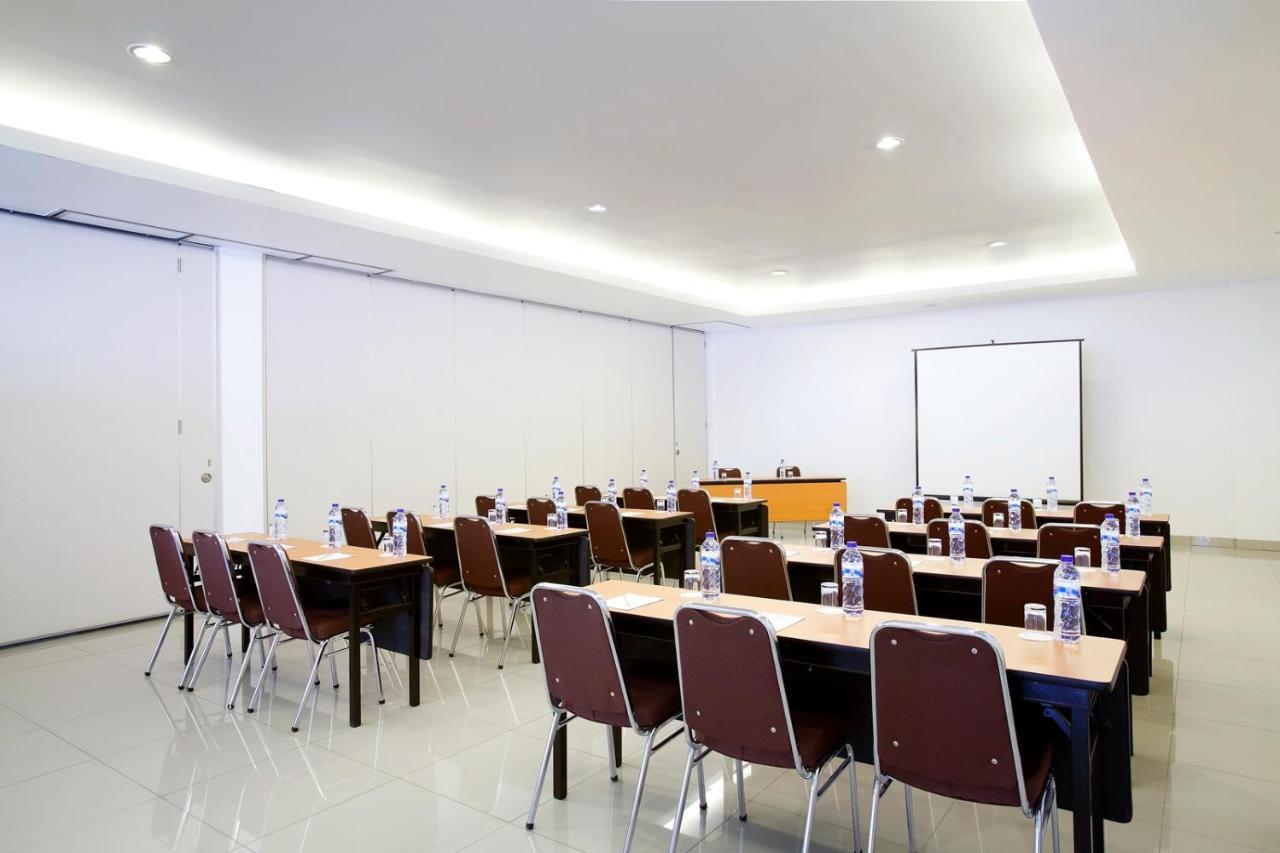 Amaris Hotel La Codefin Kemang Jakarta Exteriör bild