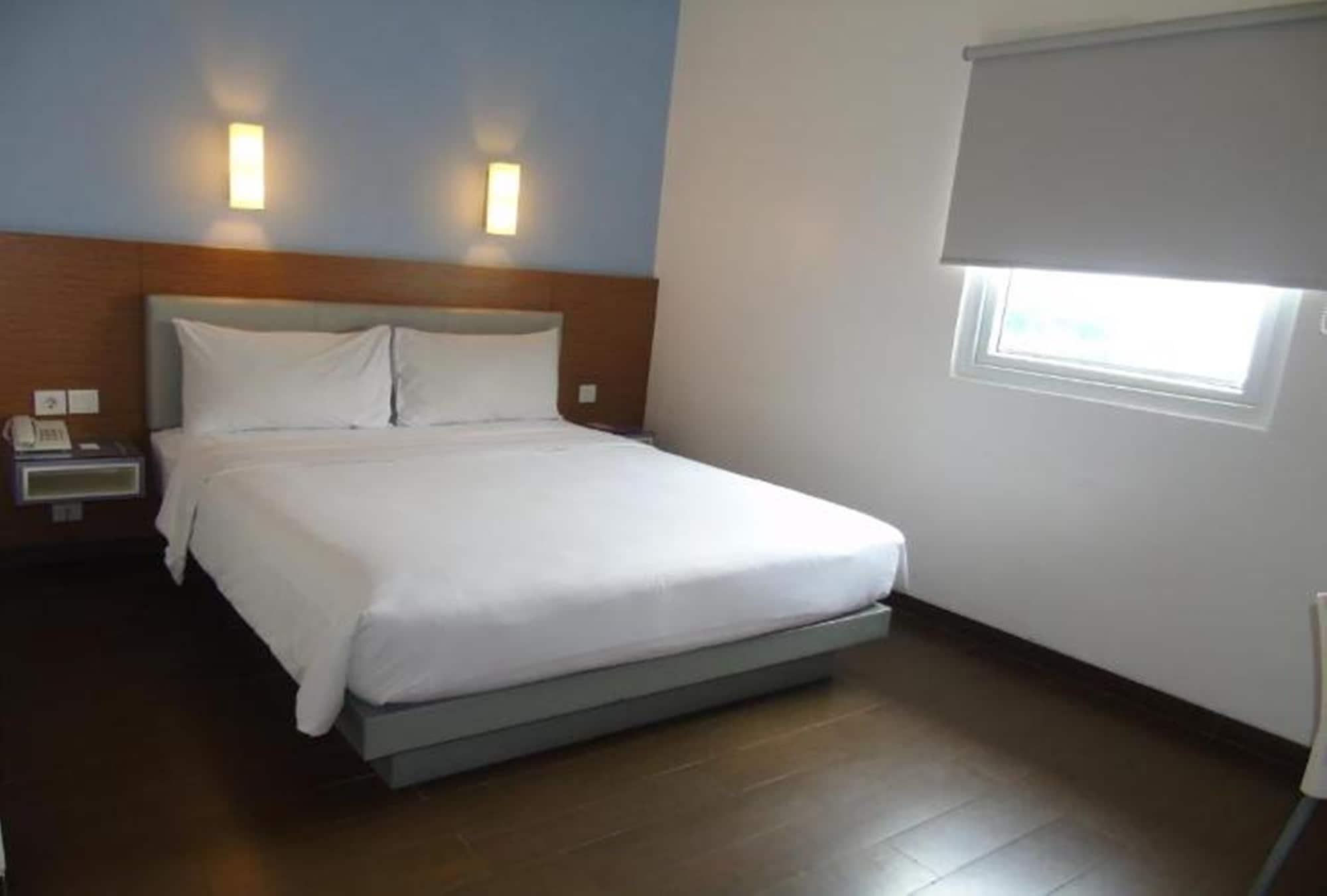 Amaris Hotel La Codefin Kemang Jakarta Exteriör bild