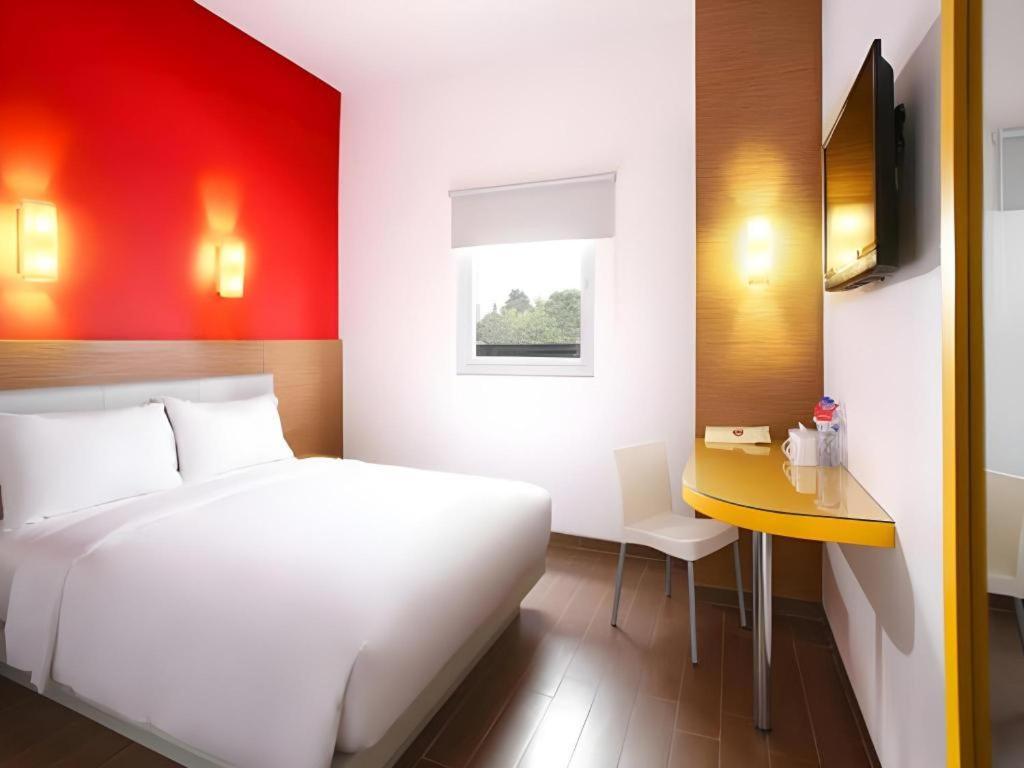 Amaris Hotel La Codefin Kemang Jakarta Exteriör bild