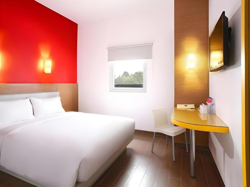 Amaris Hotel La Codefin Kemang Jakarta Exteriör bild
