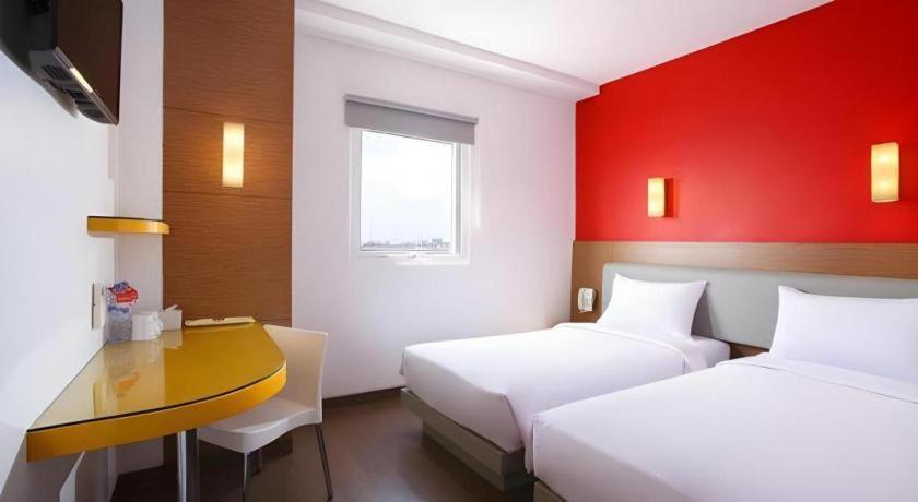 Amaris Hotel La Codefin Kemang Jakarta Exteriör bild